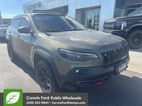 Used 2019 Jeep Cherokee Trailhawk AWD/4WD image 13