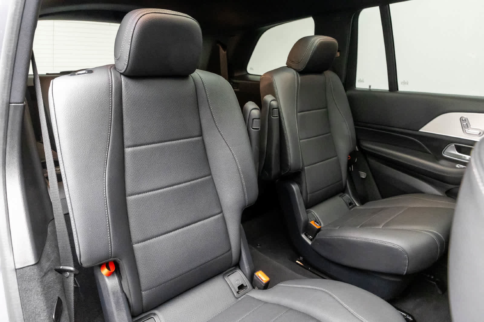 Used 2025 Mercedes-Benz GLS 450 4MATIC image 17