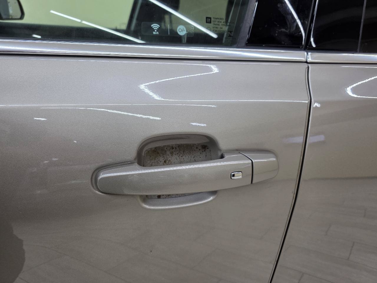 Used 2022 GMC Acadia SLE FWD image 12