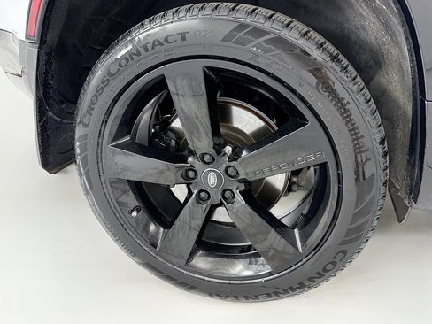 Used 2023 Land Rover Defender 110 Carpathian Edition AWD/4WD image 32