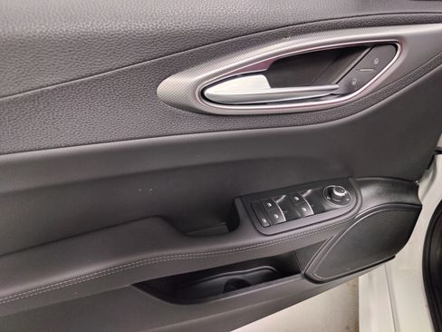 New 2025 Alfa Romeo Giulia AWD w/ Veloce Package AWD image 26