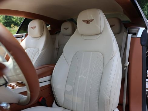 Used 2024 Bentley Continental GT image 53