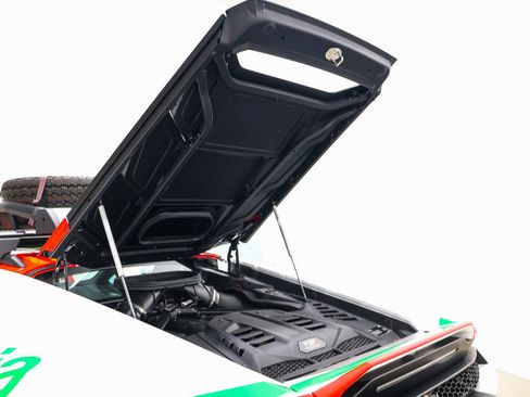 Used 2024 Lamborghini Huracan Sterrato AWD/4WD image 50