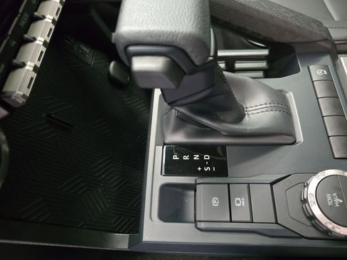 Used 2025 Toyota Tacoma TRD Sport image 28