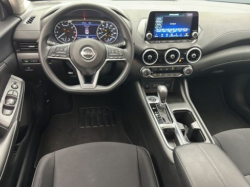 Used 2025 Nissan Sentra SV FWD image 10