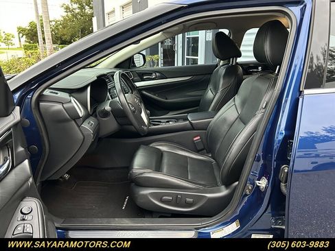 Used 2018 Nissan Maxima 3.5 SV image 19
