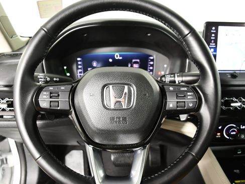 Certified 2023 Honda Accord Touring image 19