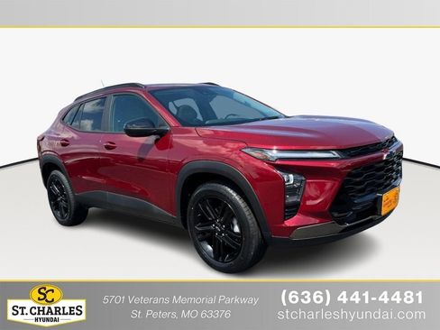 Used 2024 Chevrolet Trax ACTIV w/ Sunroof Package FWD image 1