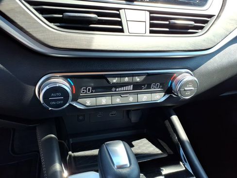 Certified 2024 Nissan Altima 2.5 SL FWD image 12