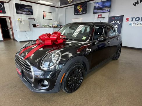 Used 2019 MINI Cooper 4-Door Hardtop FWD image 3