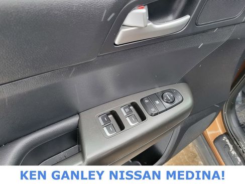 Used 2020 Kia Sportage LX image 36