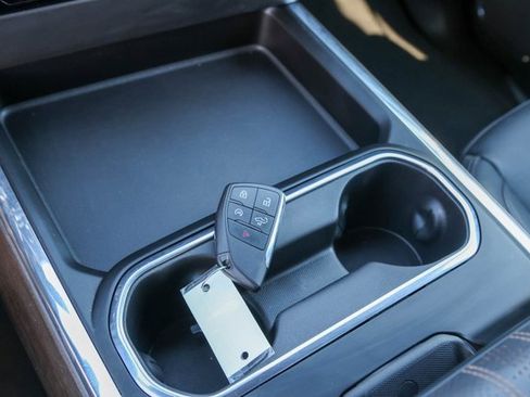 Used 2024 Chevrolet Silverado 3500 High Country w/ Technology Package image 28