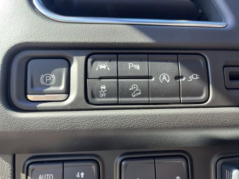 Certified 2021 Chevrolet Tahoe Z71 w/ Z71 Off-Road Package image 19