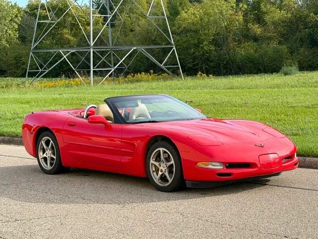 Used 2002 Chevrolet Corvette Convertible w/ Preferred Equipment Group2 RWD image 3