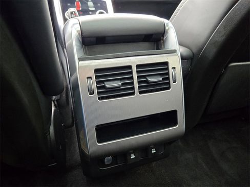 Used 2020 Land Rover Range Rover Sport HSE image 11