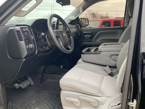 Used 2018 Chevrolet Silverado 1500 Custom w/ Custom Value Package image 11