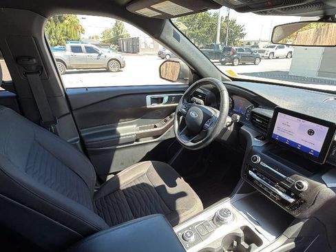 Used 2020 Ford Explorer XLT w/ Comfort Package AWD/4WD image 32