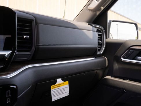 New 2025 Chevrolet Silverado 1500 LT image 30