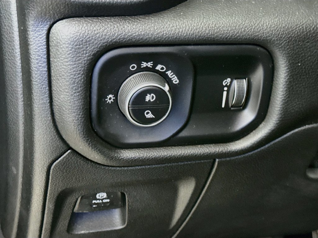 Used 2024 RAM 1500 Big Horn AWD/4WD image 19