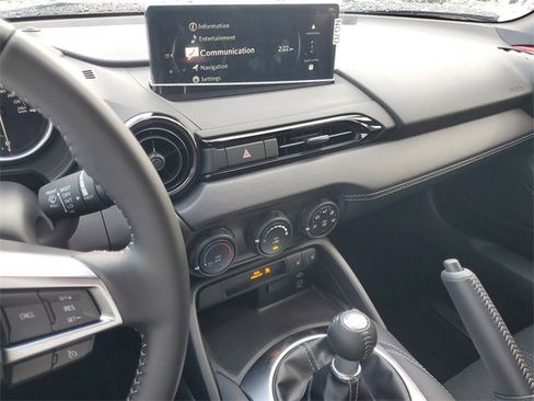 New 2025 MAZDA MX-5 Miata Club image 20