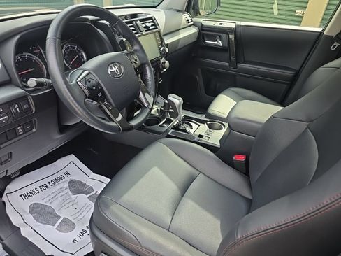 Used 2023 Toyota 4Runner TRD Off-Road Premium w/ Moonroof Package AWD/4WD image 12