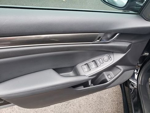 Used 2022 Honda Accord Sport image 11