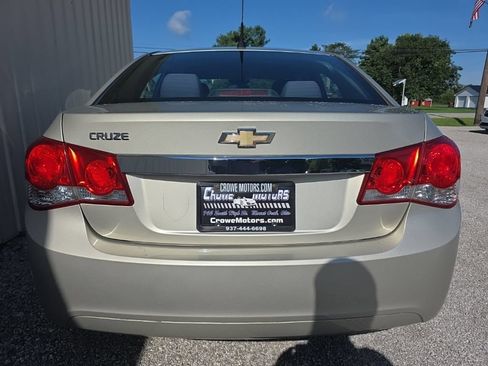 Used 2014 Chevrolet Cruze LS FWD image 6
