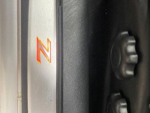 Used 2010 Nissan 370Z Touring image 11