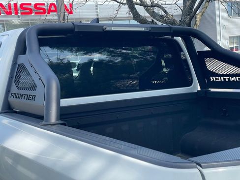Certified 2023 Nissan Frontier SV w/ Midnight Edition Package AWD/4WD image 32