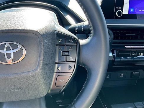 Used 2025 Toyota Prius LE image 11