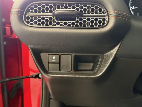 Used 2025 Honda HR-V Sport image 16