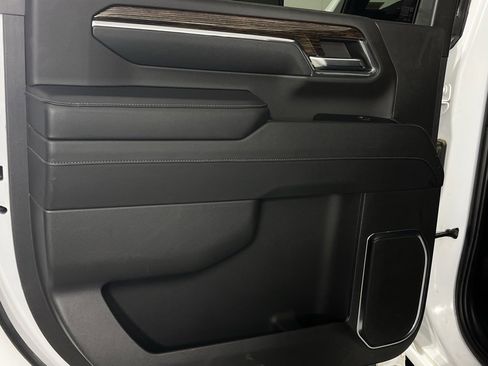 Used 2024 GMC Sierra 3500 SLE w/ Preferred Package image 27