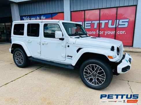 Used 2022 Jeep Wrangler Unlimited Sahara image 1