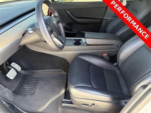 Used 2022 Tesla Model Y Performance image 5