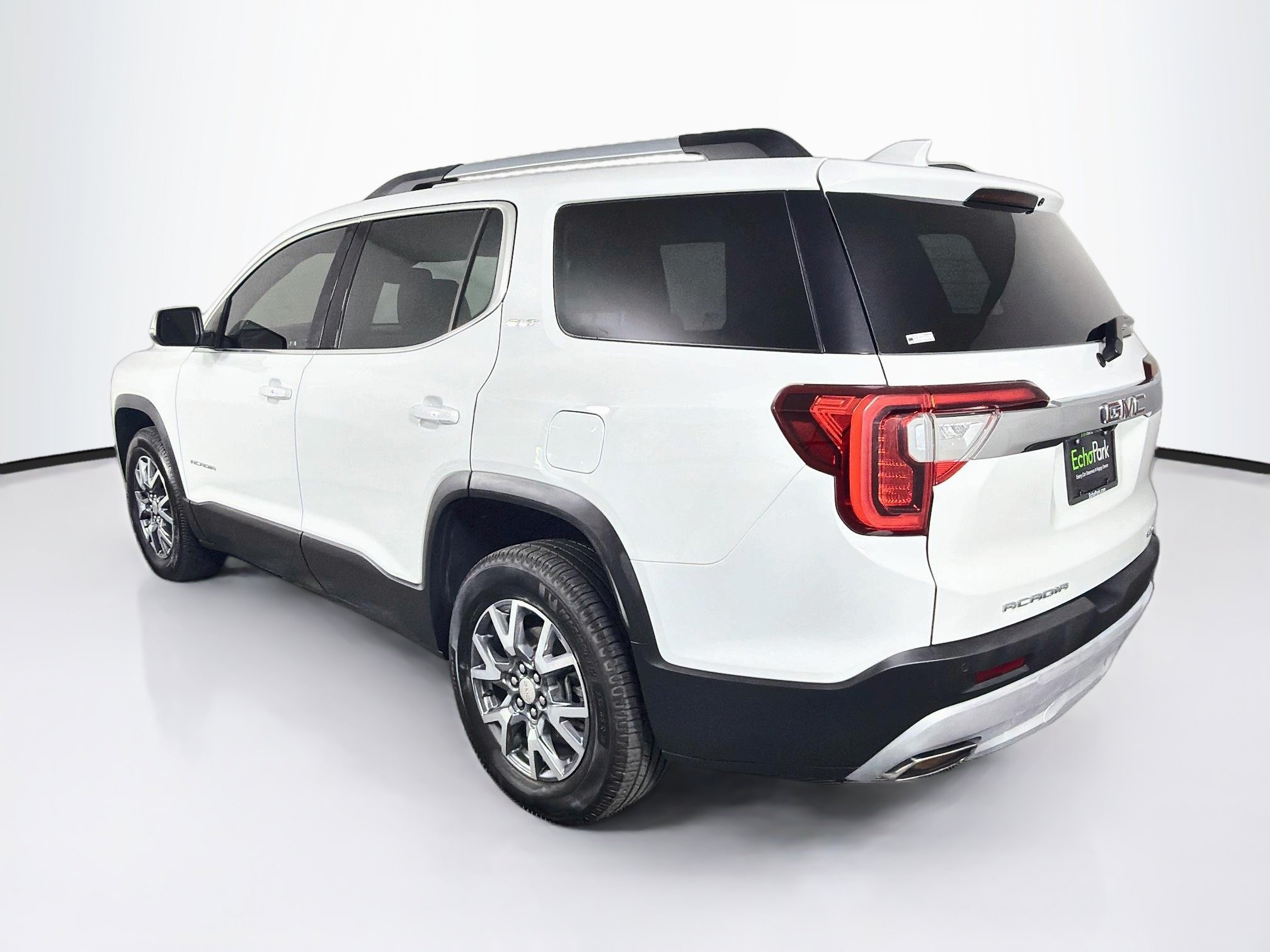Used 2023 GMC Acadia SLT AWD/4WD image 5