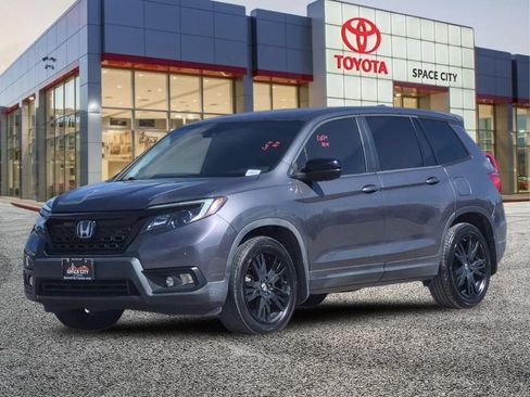 Used 2021 Honda Passport Sport image 2