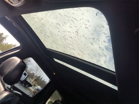 Used 2020 Jeep Grand Cherokee Limited w/ Luxury Group II image 22