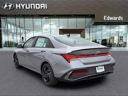 New 2026 Hyundai Elantra Sport image 5