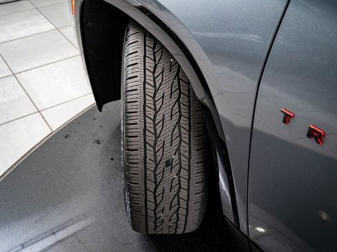 Used 2023 Chevrolet Traverse Premier image 48