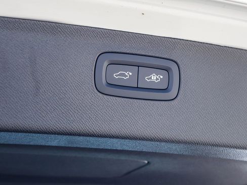 New 2026 Volvo XC90 B6 Ultra w/ Protection Package image 30