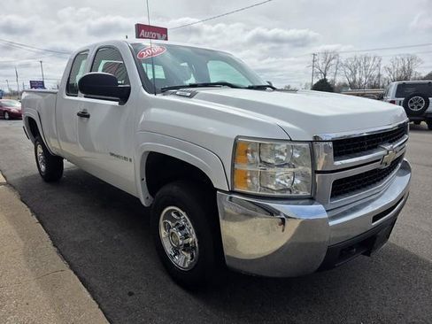 Used 2008 Chevrolet Silverado 2500 W/T image 2