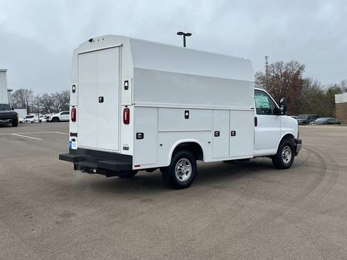New 2025 Chevrolet Express 3500 w/ Power Convenience Package RWD image 4