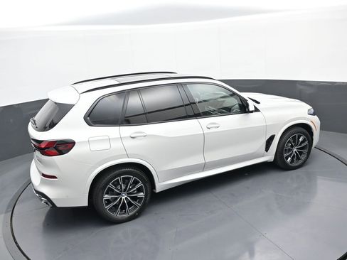New 2026 BMW X5 xDrive40i w/ M Sport Package AWD/4WD image 38