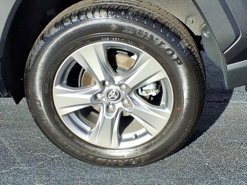 Used 2023 Toyota RAV4 XLE w/ Convenience Package image 11