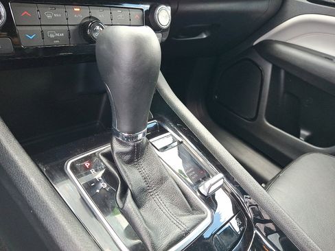 Used 2023 Jeep Compass Limited AWD/4WD image 15