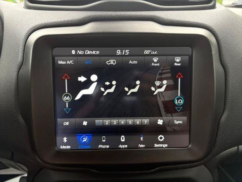 Certified 2021 Jeep Renegade Latitude AWD/4WD image 20