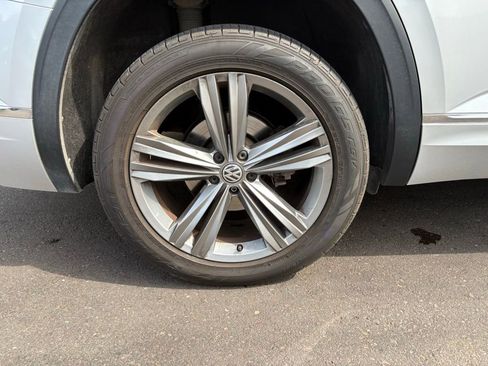 Used 2019 Volkswagen Atlas SEL R-Line image 4