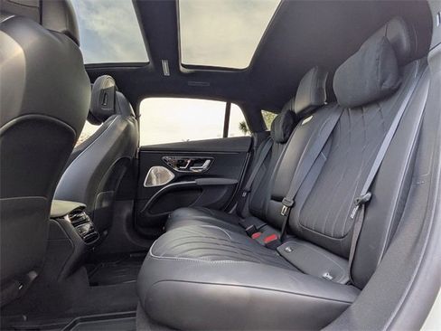 Used 2022 Mercedes-Benz EQS 580 580 image 15