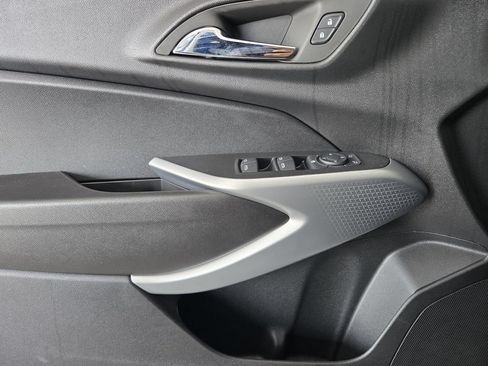 New 2026 Chevrolet Trax RS w/ Driver Confidence Package FWD image 23