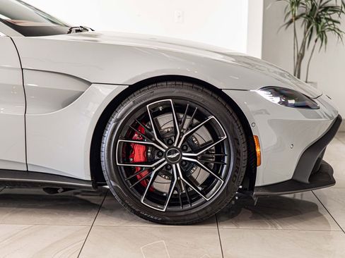 Used 2023 Aston Martin V8 Vantage Coupe image 10